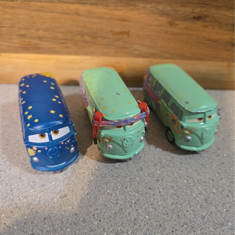 Disney Cars Diecast Pit Crew Member Fillmore 1:55 Scale VW Bus Color Change